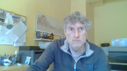 Snapshot of 22esserre chatting on May 11, 2026, 2:45 pm 22esserre online show from May 11, 2026, 2:45 pm