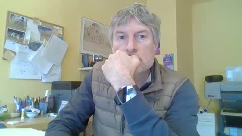 Snapshot of 22esserre chatting on May 14, 2026, 1:07 pm 22esserre online show from May 14, 2026, 1:07 pm