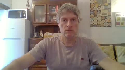 Snapshot of 22esserre chatting on May 29, 2026, 11:41 am 22esserre online show from May 29, 2026, 11:41 am
