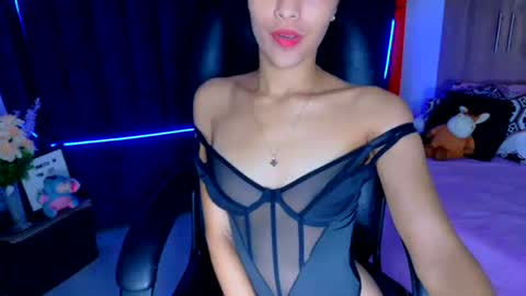 Isabella online show from May 26, 2026, 12:12 pm
