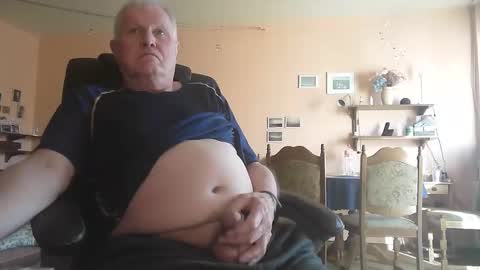 Snapshot of 29famila chatting on December 15, 2025, 12:20 pm 29famila online show from December 15, 2025, 12:20 pm