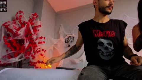 Snapshot of 2_fire chatting on October 29, 2025, 8:32 pm 2_fire online show from October 29, 2025, 8:32 pm