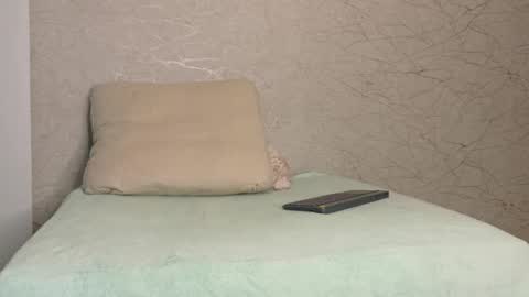 2alexoconor online show from March 2, 2025, 11:42 pm