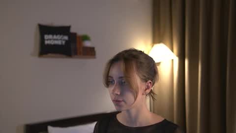 Elley  online show from February 16, 2026, 2:35 pm