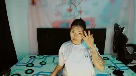 Snapshot of 2girls__dream chatting on July 30, 2026, 8:35 am samantha sharon online show from July 30, 2026, 8:35 am