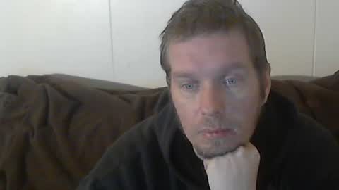 2small4you83 online show from January 6, 2025, 11:31 pm