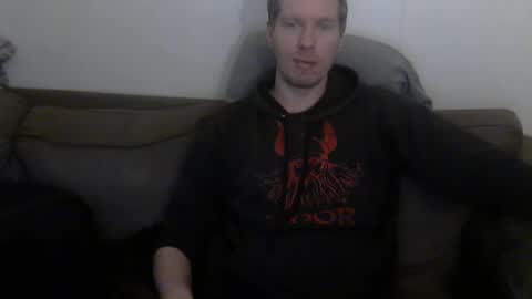 2small4you83 online show from January 15, 2026, 1:21 am