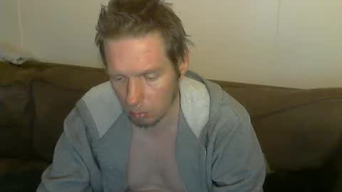 2small4you83 online show from April 25, 2026, 1:08 am