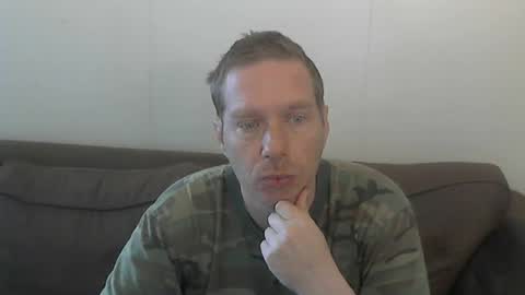 Snapshot of 2small4you83 chatting on June 16, 2026, 9:56 am 2small4you83 online show from June 16, 2026, 9:56 am