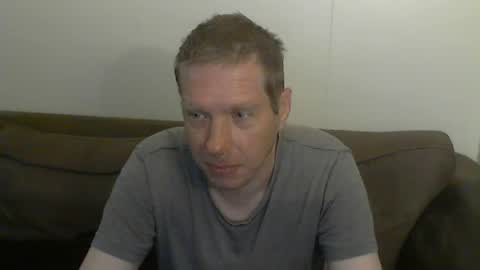 Snapshot of 2small4you83 chatting on June 17, 2026, 11:01 am 2small4you83 online show from June 17, 2026, 11:01 am
