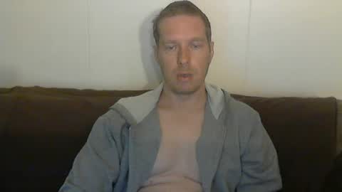 Snapshot of 2small4you83 chatting on June 20, 2026, 6:22 pm 2small4you83 online show from June 20, 2026, 6:22 pm