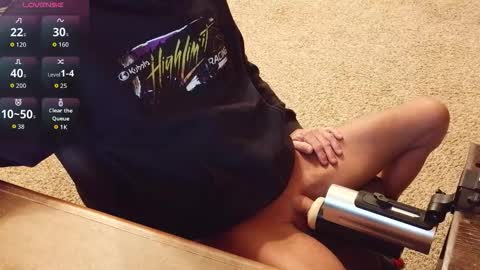 Snapshot of 2tiredoftoys chatting on November 25, 2025, 3:39 am 2tiredoftoys online show from November 25, 2025, 3:39 am