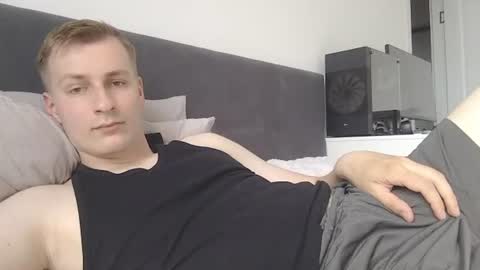 Snapshot of 3andy3 chatting on July 1, 2026, 6:04 am Andy online show from July 1, 2026, 6:04 am