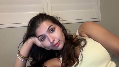 Snapshot of 3hole chatting on May 28, 2026, 5:49 am Venus Raee online show from May 28, 2026, 5:49 am