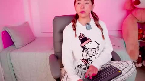 Snapshot of 3kam_amazonian chatting on December 4, 2025, 8:23 am independent model online show from December 4, 2025, 8:23 am