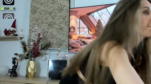 Ella online show from January 24, 2025, 8:00 pm