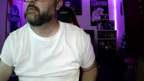Snapshot of 3ndlessmike chatting on May 17, 2026, 1:07 pm 3ndlessmike online show from May 17, 2026, 1:07 pm