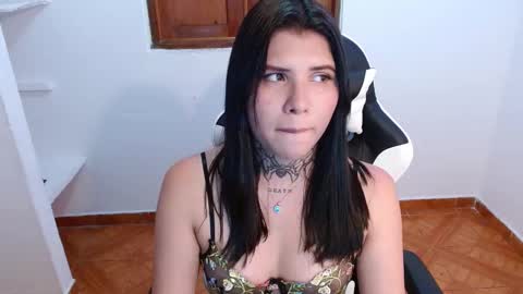 Snapshot of 3rika_gomez chatting on February 11, 2025, 11:44 pm erika online show from February 11, 2025, 11:44 pm