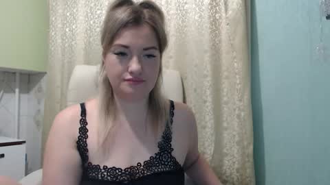 Snapshot of 3sweetcandy3 chatting on January 5, 2026, 11:41 pm 3sweetcandy3 online show from January 5, 2026, 11:41 pm