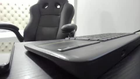 Snapshot of 3x_naxa chatting on November 9, 2025, 12:47 pm 3X NAXAA online show from November 9, 2025, 12:47 pm