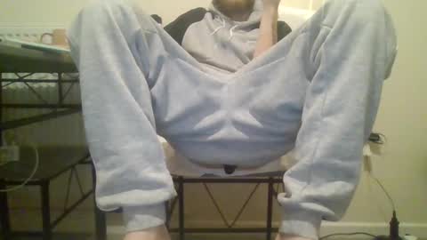 420feetloverr420 online show from December 3, 2025, 2:30 am