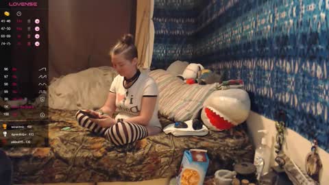 Snapshot of 420stonerchick chatting on March 26, 2026, 1:38 pm 420stonerchick online show from March 26, 2026, 1:38 pm