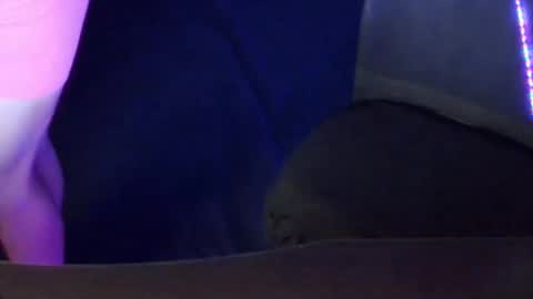 Ixela online show from October 24, 2025, 1:18 pm