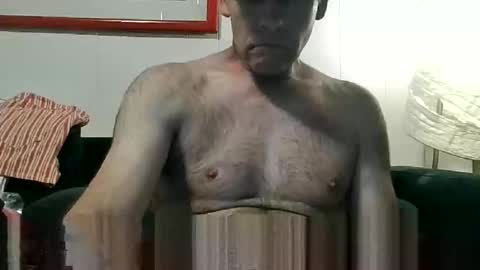 Snapshot of 4nuf chatting on April 23, 2026, 8:11 pm 4nuf online show from April 23, 2026, 8:11 pm