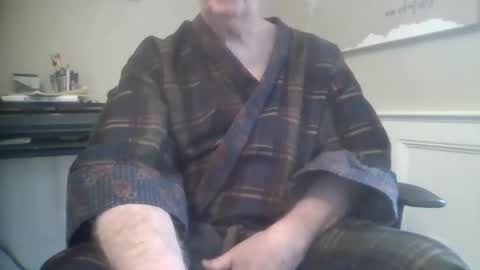Snapshot of 4uguys chatting on April 13, 2026, 2:55 pm 4uguys online show from April 13, 2026, 2:55 pm