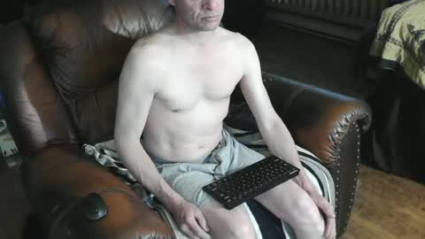 Snapshot of 51_donny chatting on June 25, 2026, 11:42 pm 51_donny online show from June 25, 2026, 11:42 pm