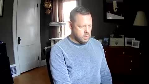 Snapshot of 612guy chatting on November 22, 2025, 5:45 pm 612guy online show from November 22, 2025, 5:45 pm