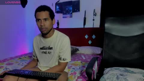 69blackwhite online show from May 18, 2026, 11:16 am