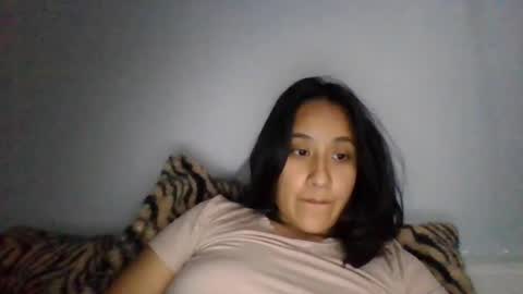 69latina69 online show from October 27, 2025, 2:10 pm