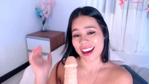 Mia online show from June 6, 2026, 6:01 pm