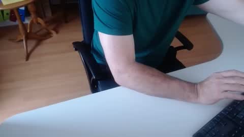 Snapshot of 69pifpaf chatting on December 21, 2024, 9:33 am 69pifpaf online show from December 21, 2024, 9:33 am