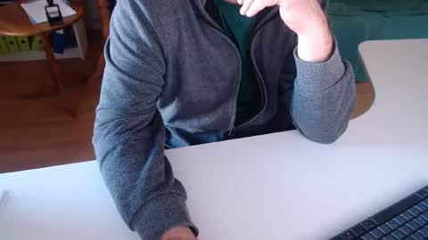 Snapshot of 69pifpaf chatting on March 1, 2025, 3:38 pm 69pifpaf online show from March 1, 2025, 3:38 pm