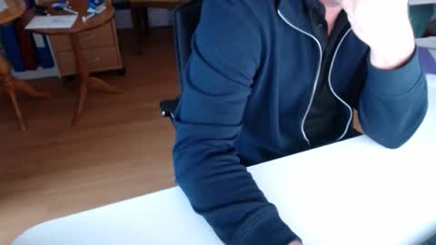 Snapshot of 69pifpaf chatting on November 17, 2025, 1:39 pm 69pifpaf online show from November 17, 2025, 1:39 pm