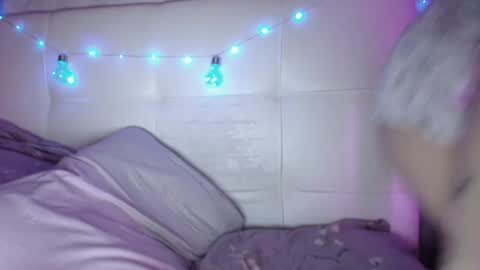 Snapshot of 6a6yface chatting on December 18, 2024, 12:18 pm lil J online show from December 18, 2024, 12:18 pm