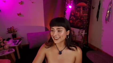 Snapshot of 6briela9 chatting on September 29, 2025, 10:47 pm B R I E L A online show from September 29, 2025, 10:47 pm