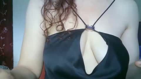 Snapshot of 77lilu chatting on May 12, 2026, 10:34 am Lilu online show from May 12, 2026, 10:34 am