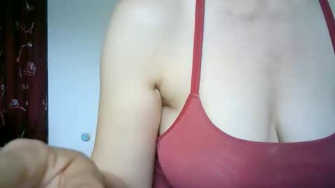 Snapshot of 77lilu chatting on May 30, 2026, 10:01 am Lilu online show from May 30, 2026, 10:01 am