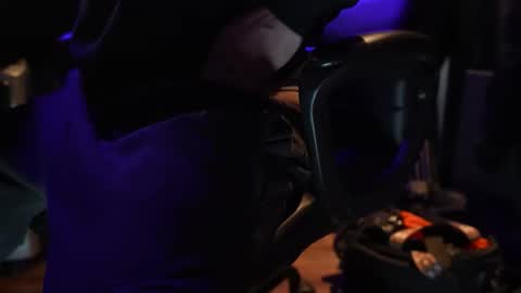 Snapshot of 7fivecedge chatting on December 15, 2025, 4:17 am 7fivecedge online show from December 15, 2025, 4:17 am