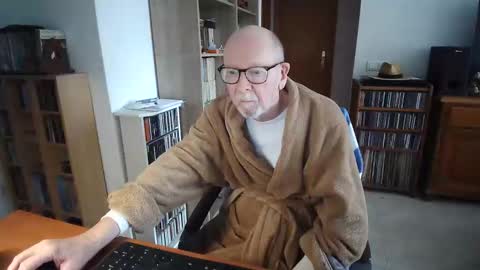  Papi  online show from January 17, 2026, 9:36 am