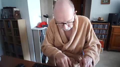  Papi  online show from February 10, 2026, 10:19 am