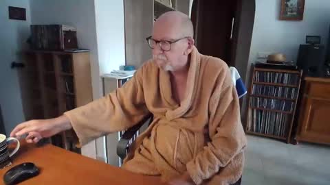  Papi  online show from May 2, 2026, 8:41 am