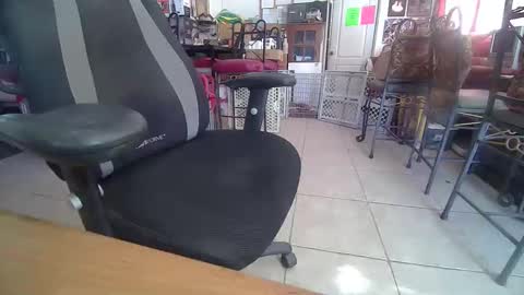 86406stud online show from October 28, 2025, 7:05 pm