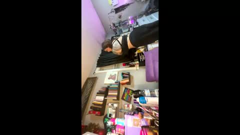 Snapshot of 88heygirlhey88 chatting on December 3, 2025, 4:31 am That girl online show from December 3, 2025, 4:31 am