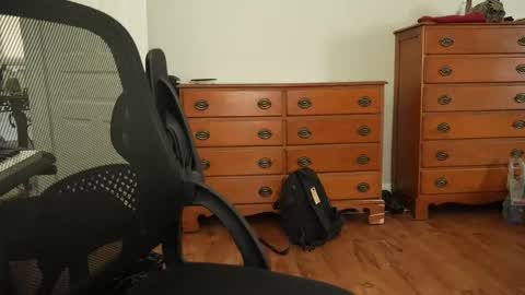 8inch_blessed online show from May 8, 2026, 4:56 pm