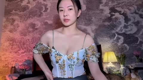 lily online show from April 15, 2026, 5:25 am