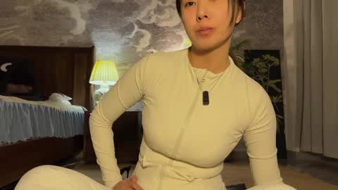 lily online show from April 18, 2026, 2:10 pm